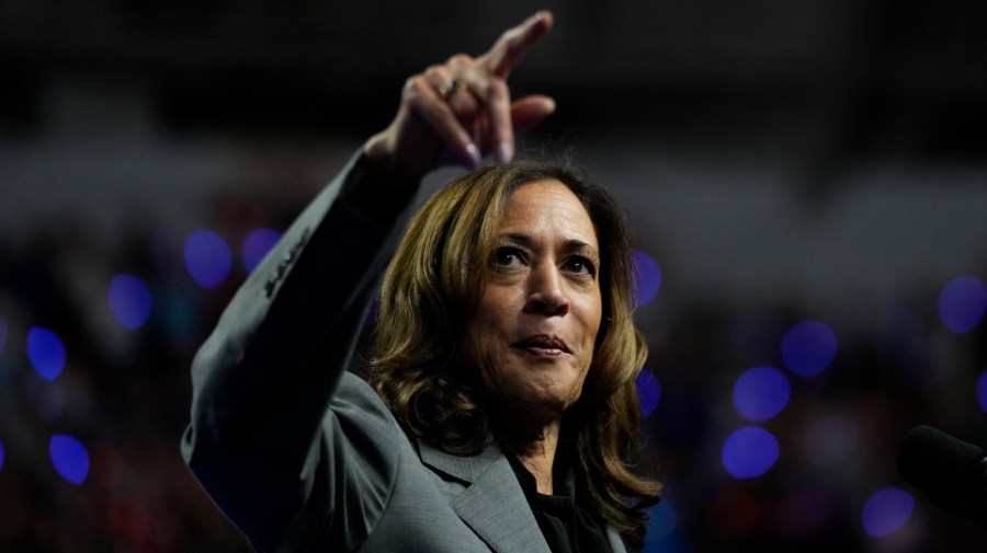 Harris struggles to break through with young Latinos