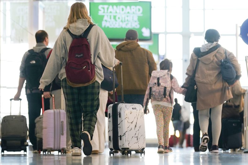 TSA anticipates record Thanksgiving travel